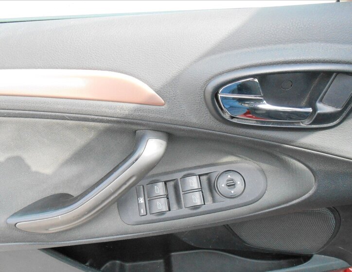 Ford S-MAX Kombi 2,0 l 107 kw