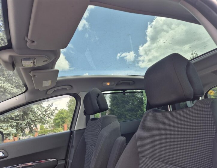 Peugeot 5008 Kombi 1,6 l 115 kw