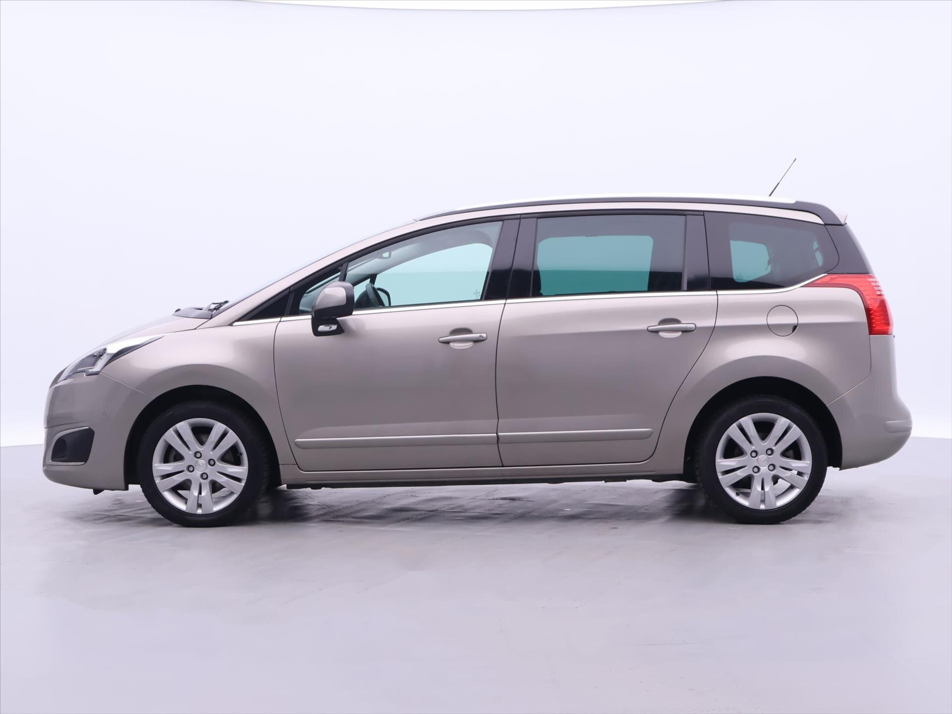 Peugeot 5008 MPV 1,6 l 88 kw