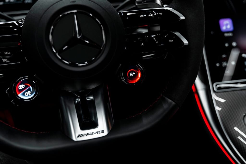 Mercedes-Benz Ostatní Kupé 0,0 330 kw