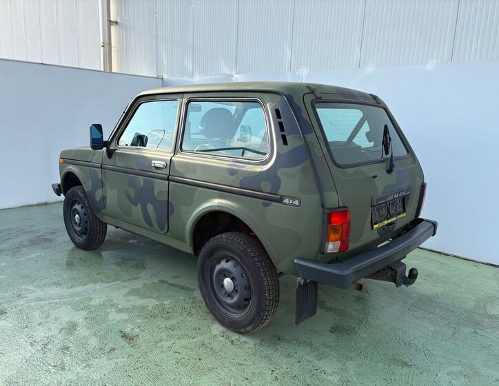 Lada Niva SUV / Terénní 1,7 l 60 kw