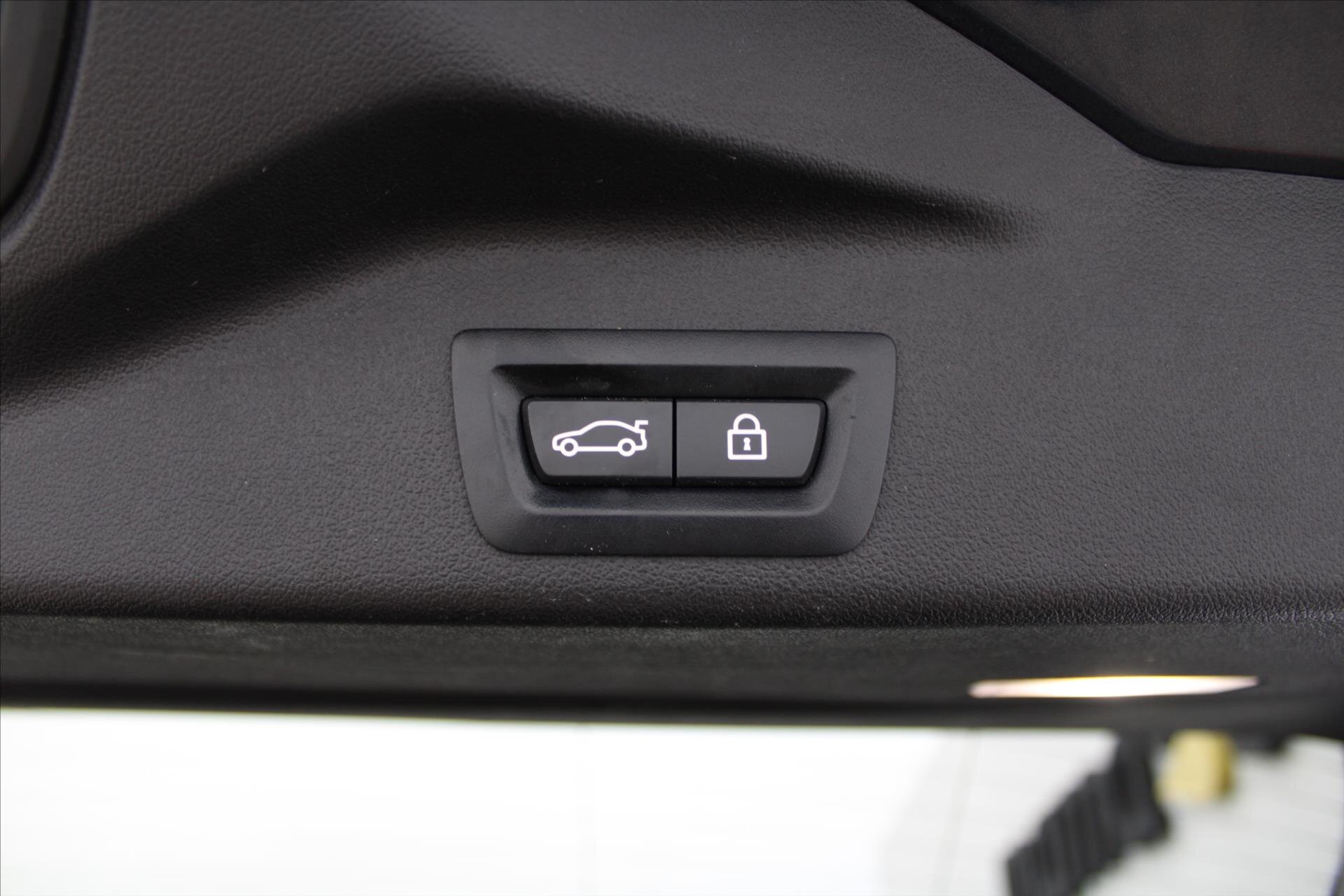 BMW X5 SUV / Terénní 3,0 l 195 kw