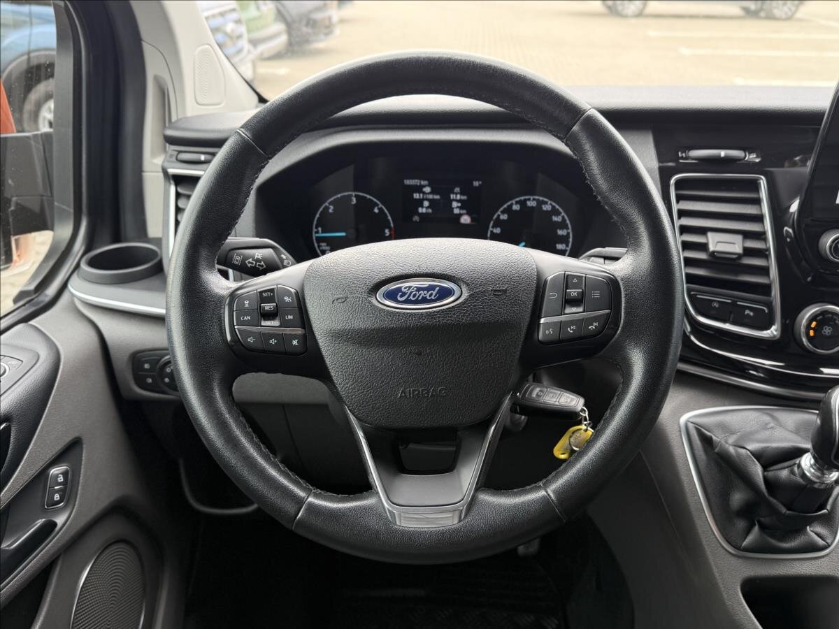 Ford Tourneo Custom MPV 2,0 l 125 kw