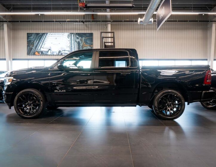 Dodge RAM 2