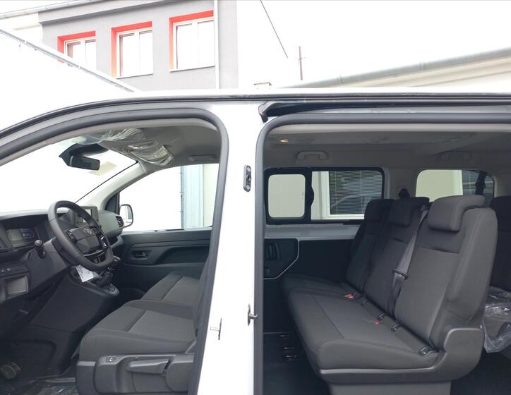 Toyota ProAce Verso 11