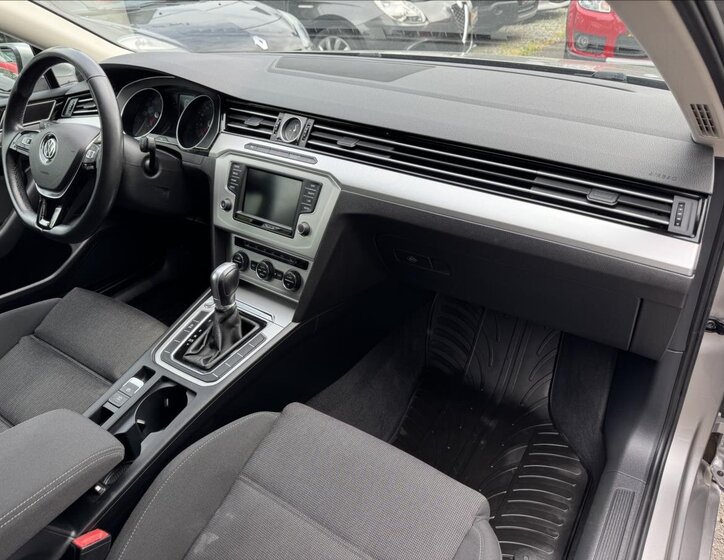 Volkswagen Passat Kombi 2,0 l 110 kw
