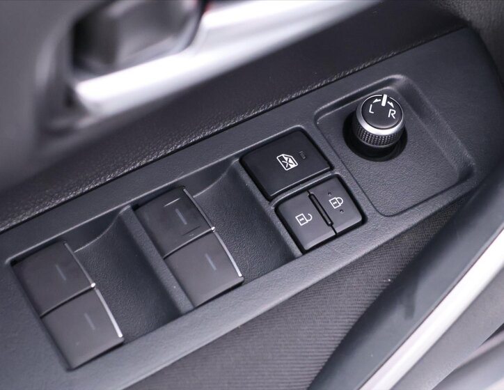 Toyota Corolla Sedan / Limuzína 1,8 l 72 kw