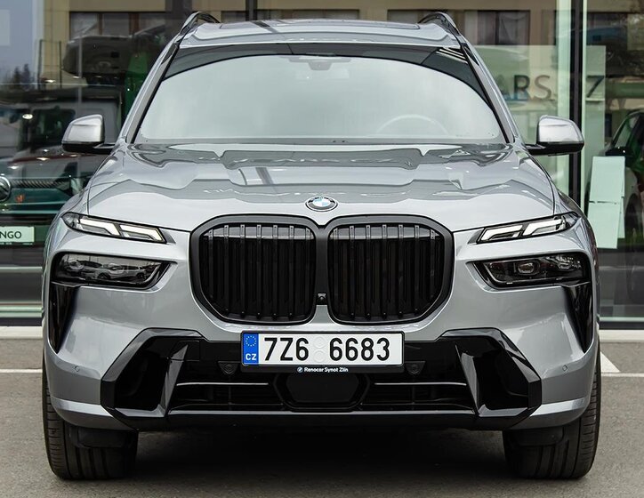 BMW X7 SUV / Terénní 3,0 l 250 kw