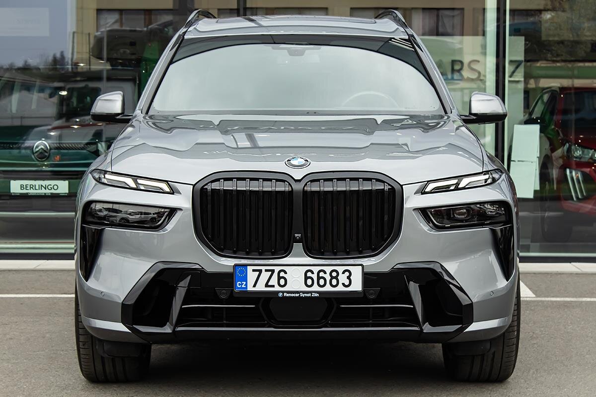 BMW X7 SUV / Terénní 3,0 l 250 kw