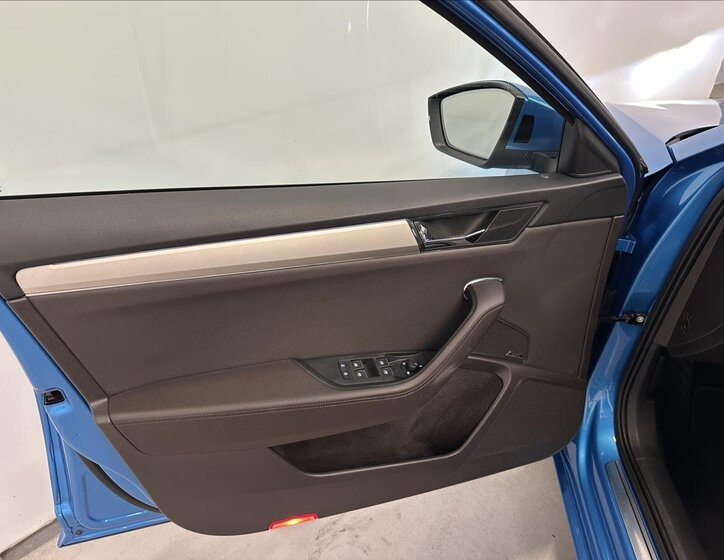 Škoda Superb Liftback 2,0 l 147 kw