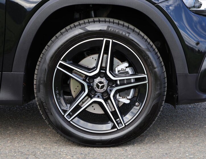 Mercedes-Benz GLB 43