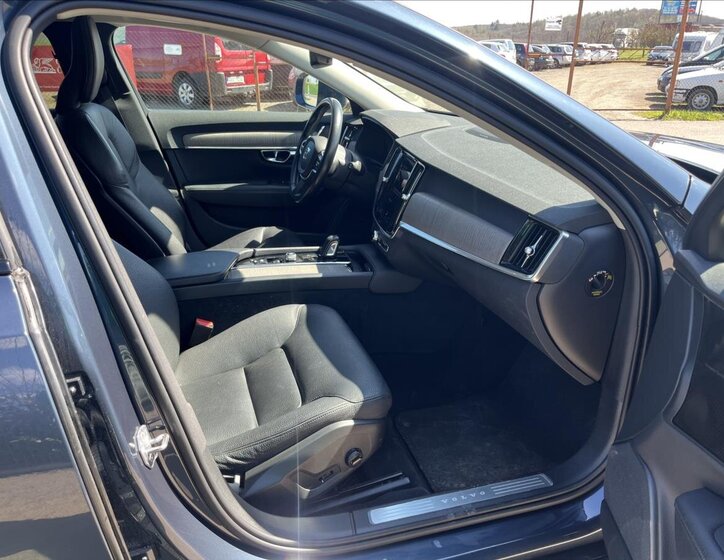 Volvo V90 Kombi 2,0 l 145 kw