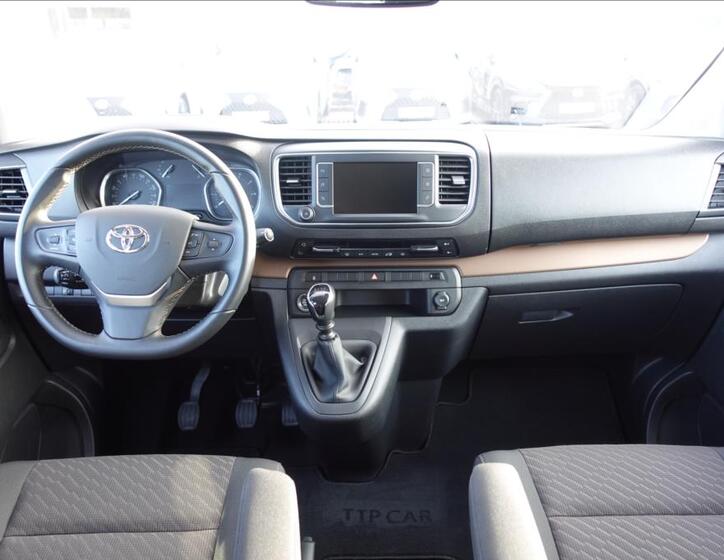 Toyota ProAce Verso 9