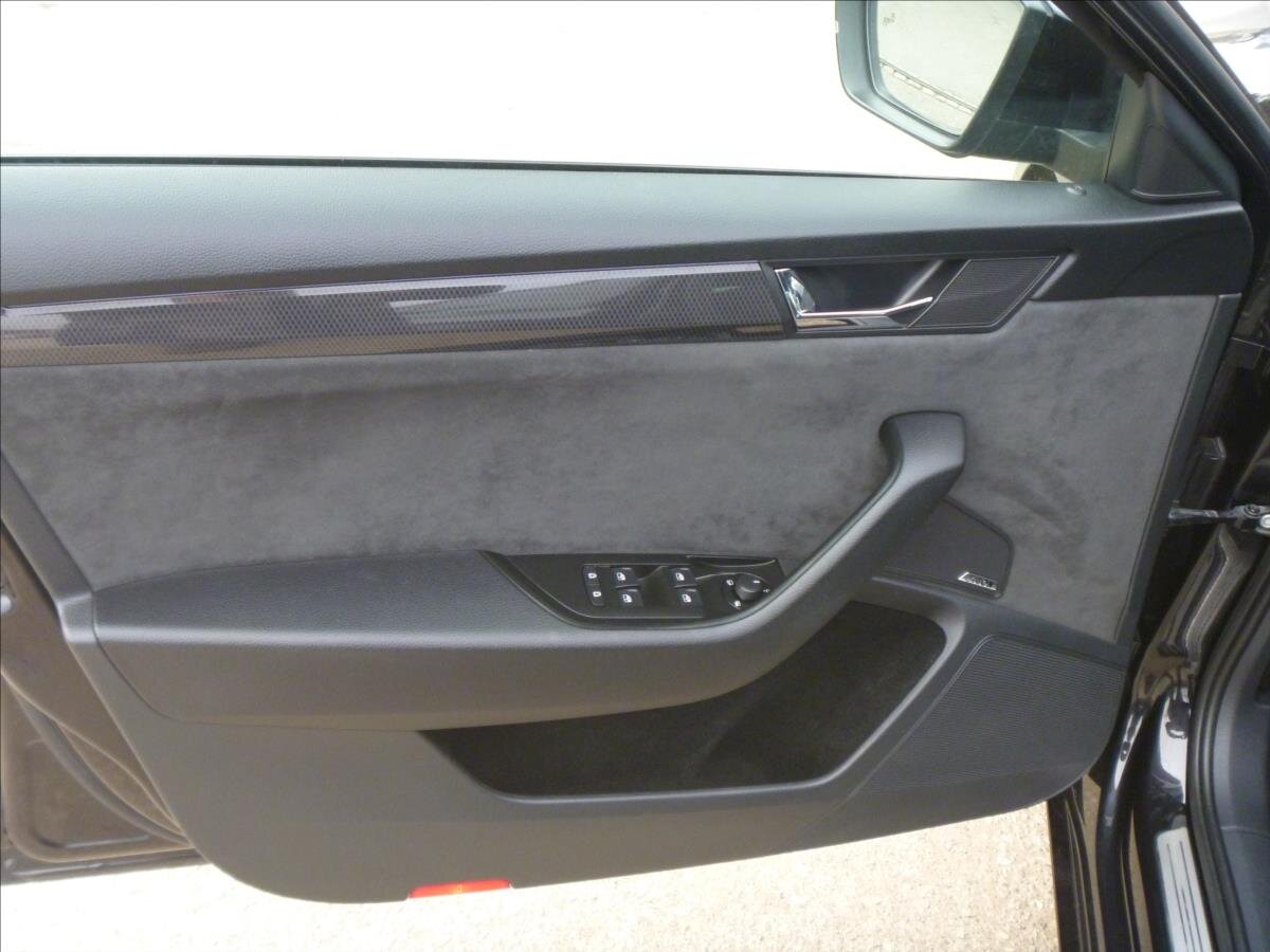 Škoda Superb Liftback 2,0 l 140 kw