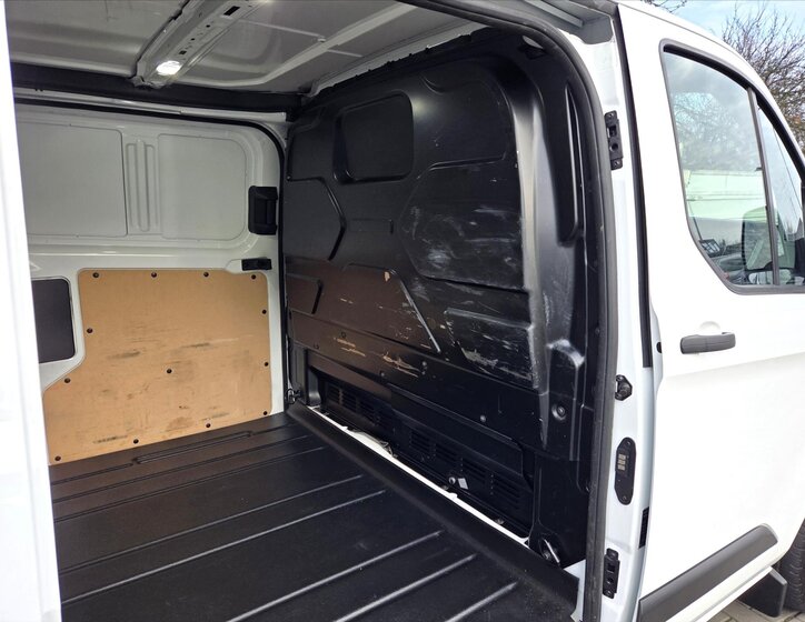 Ford Transit Custom 16