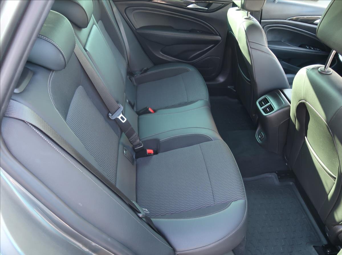 Opel Insignia Kombi 2,0 l 125 kw