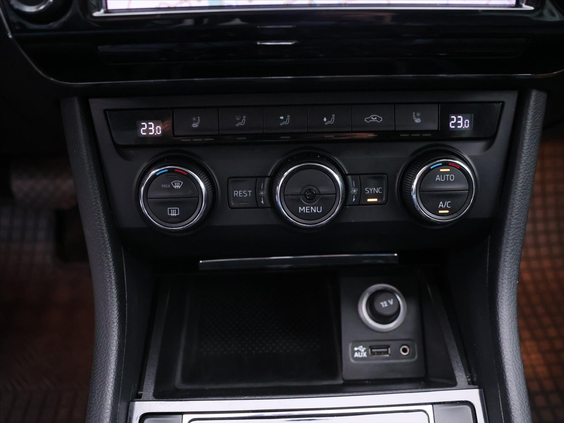 Škoda Superb Liftback 2,0 l 140 kw