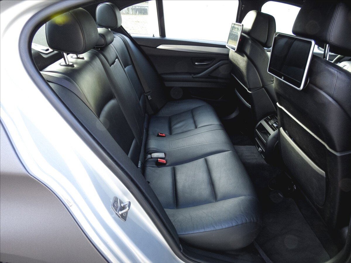 BMW Řada 5 Sedan 3,0 l 180 kw