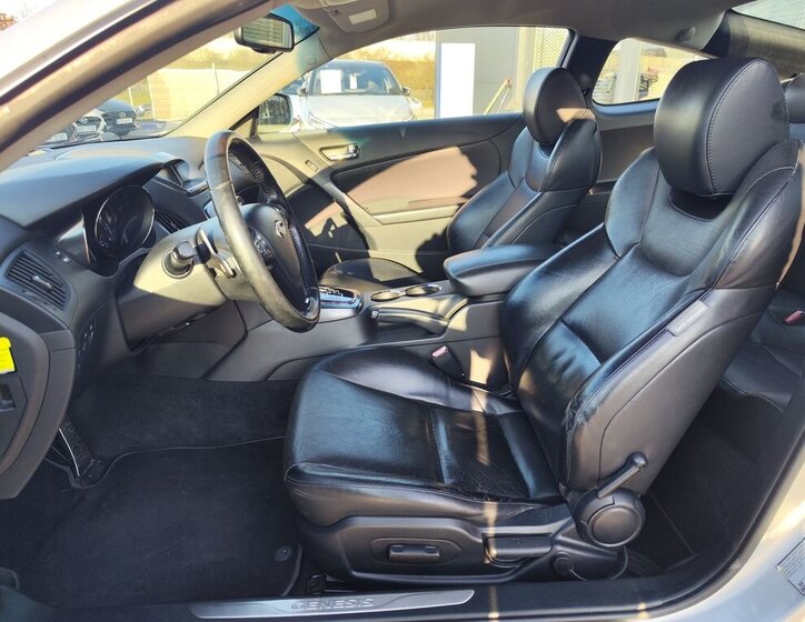 Hyundai Genesis Kupé 0,0 223 kw