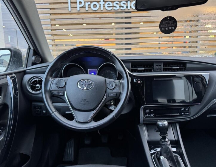 Toyota Auris Kombi 1,6 l 97 kw