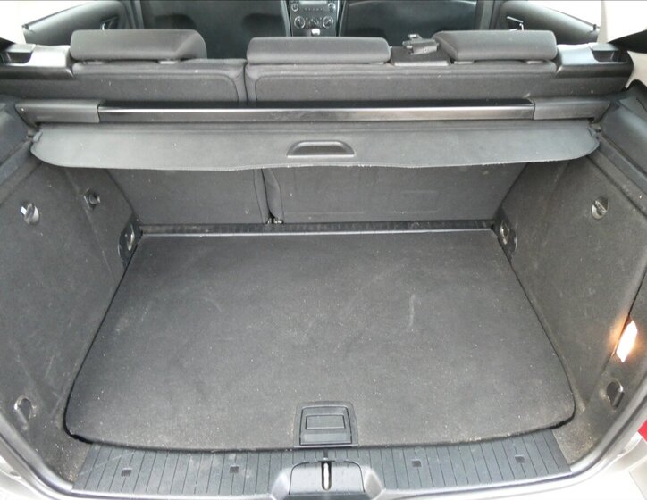 Mercedes-Benz Třídy A Hatchback 1,7 l 85 kw