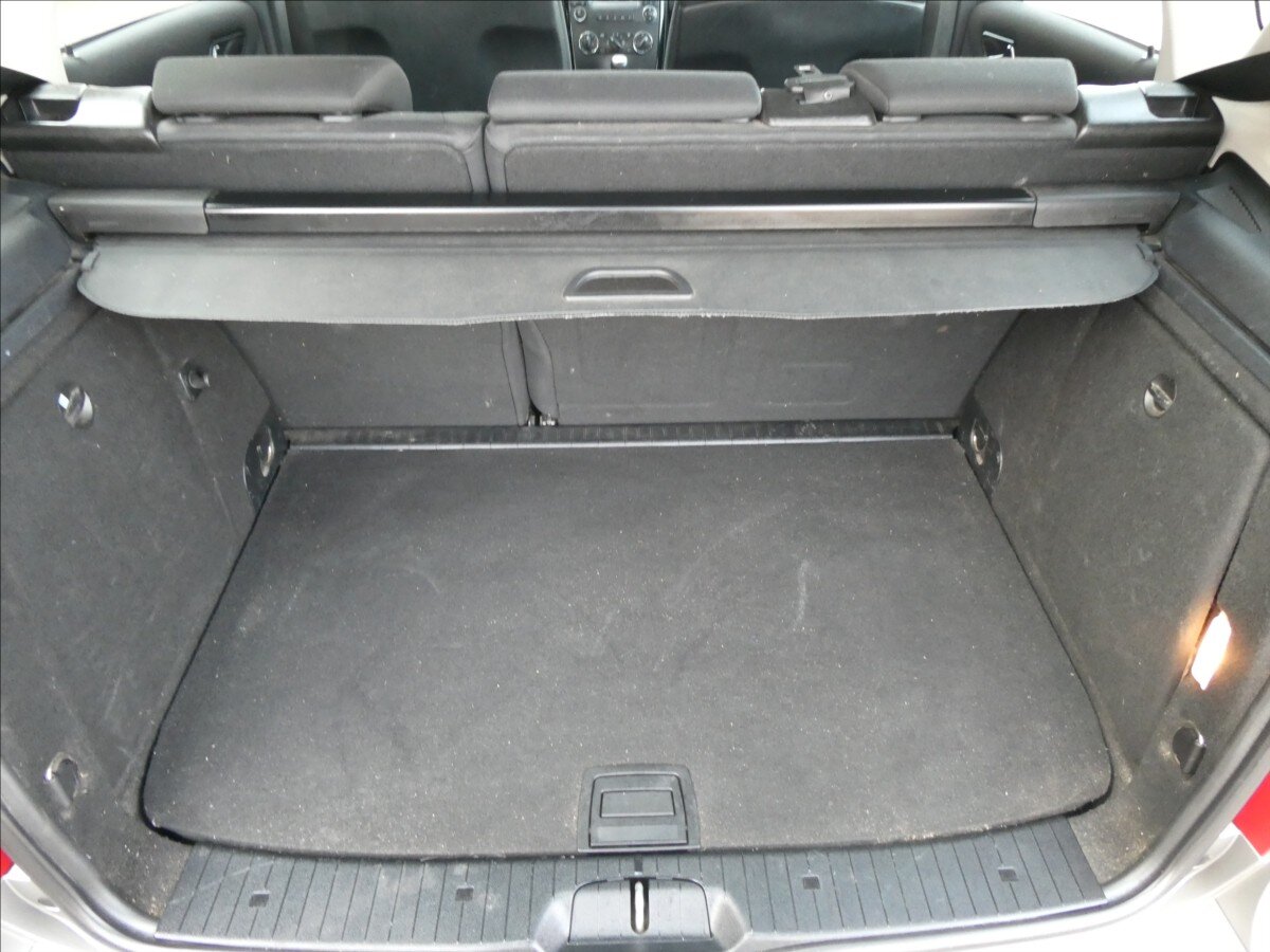 Mercedes-Benz Třídy A Hatchback 1,7 l 85 kw