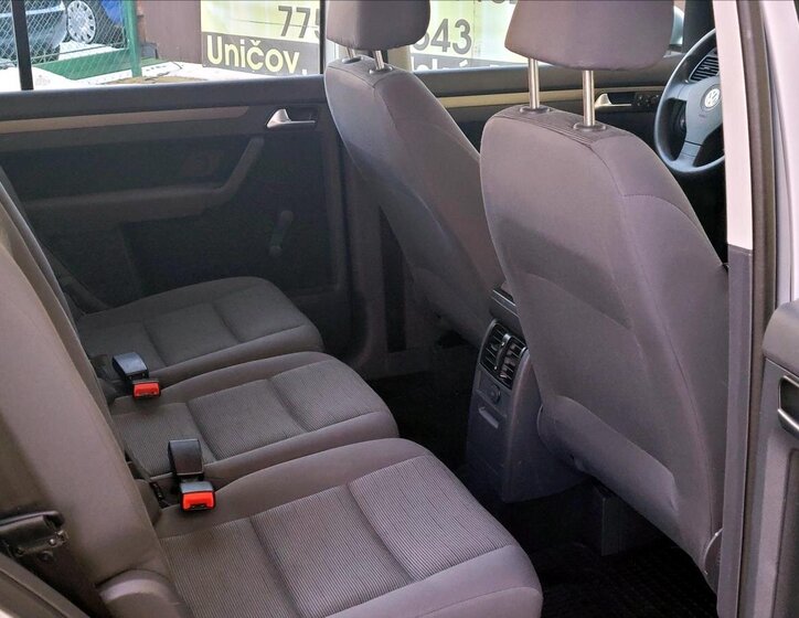 Volkswagen Touran MPV 1,9 l 77 kw
