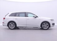 Audi Q7 8