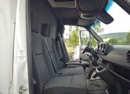 Mercedes-Benz Sprinter 11