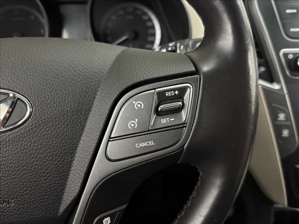 Hyundai Santa Fe SUV / Terénní 2,2 l 147 kw