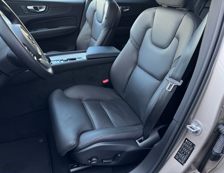 Volvo XC60 SUV / Terénní 2,0 l 184 kw