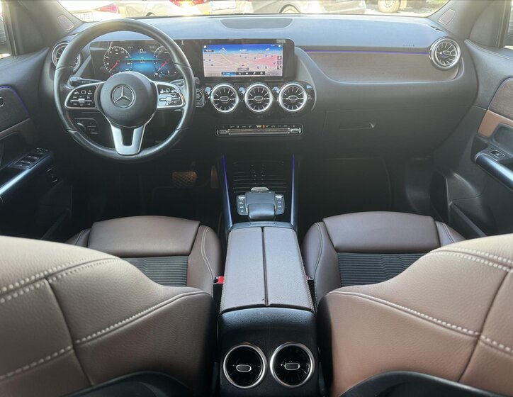 Mercedes-Benz GLA SUV / Terénní 2,0 l 165 kw