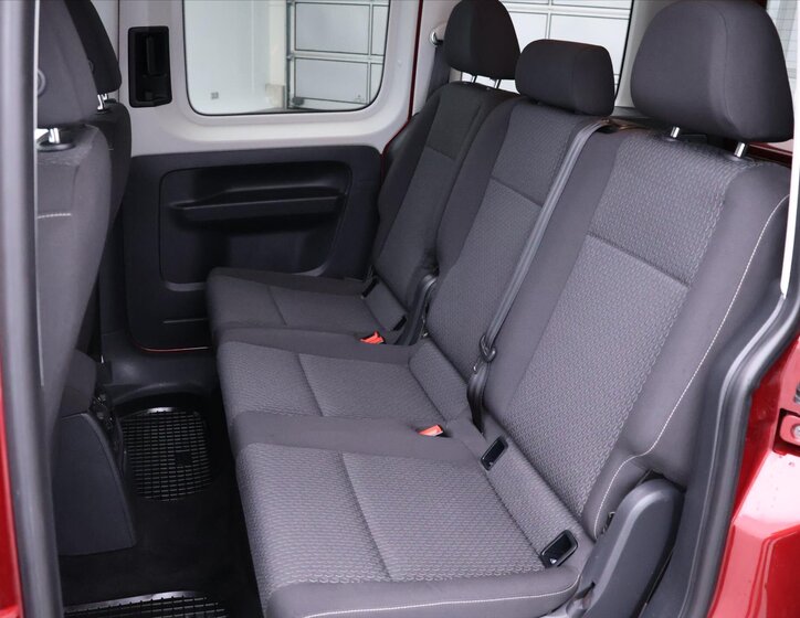 Volkswagen Caddy Kombi 2,0 l 55 kw