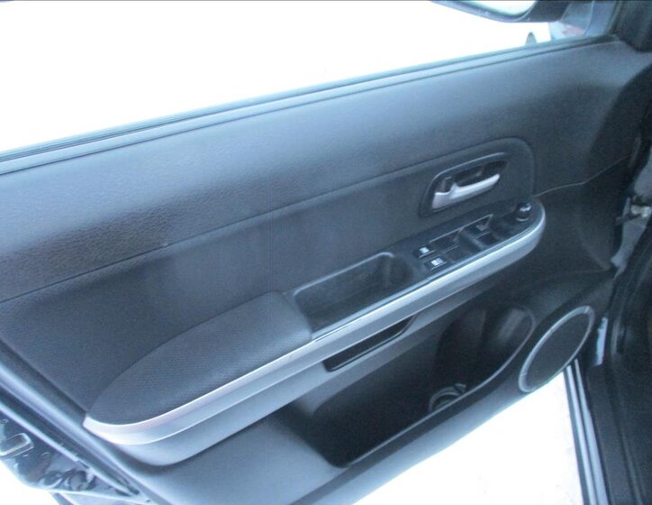 Suzuki Grand Vitara 18