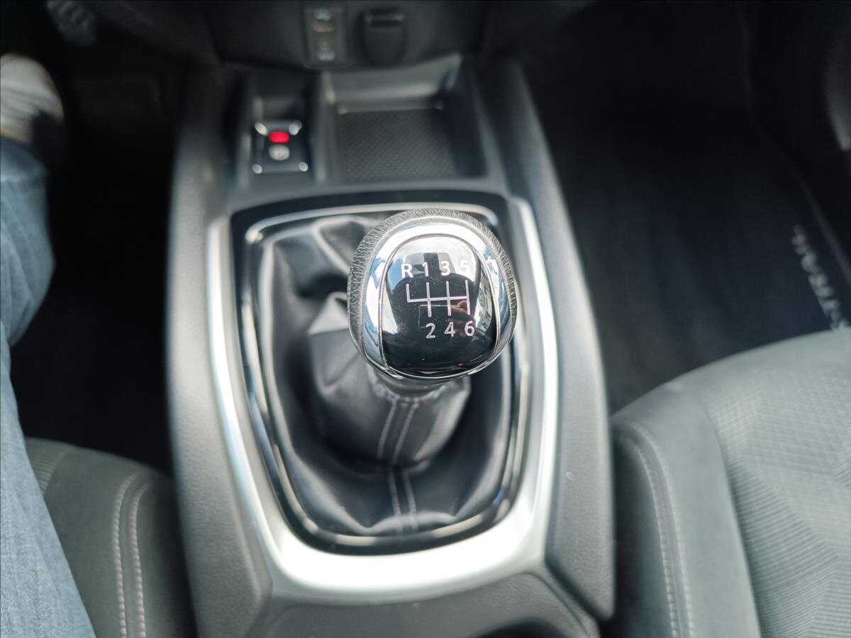 Nissan X-Trail SUV 1,6 l 120 kw