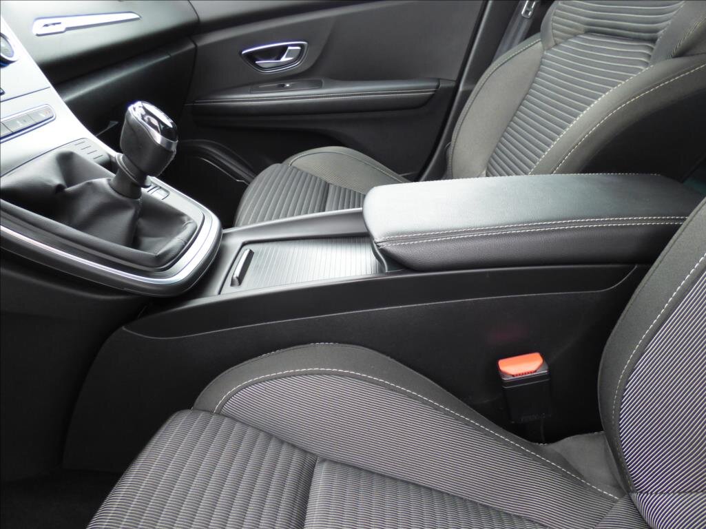 Renault Scénic MPV 1,5 l 81 kw