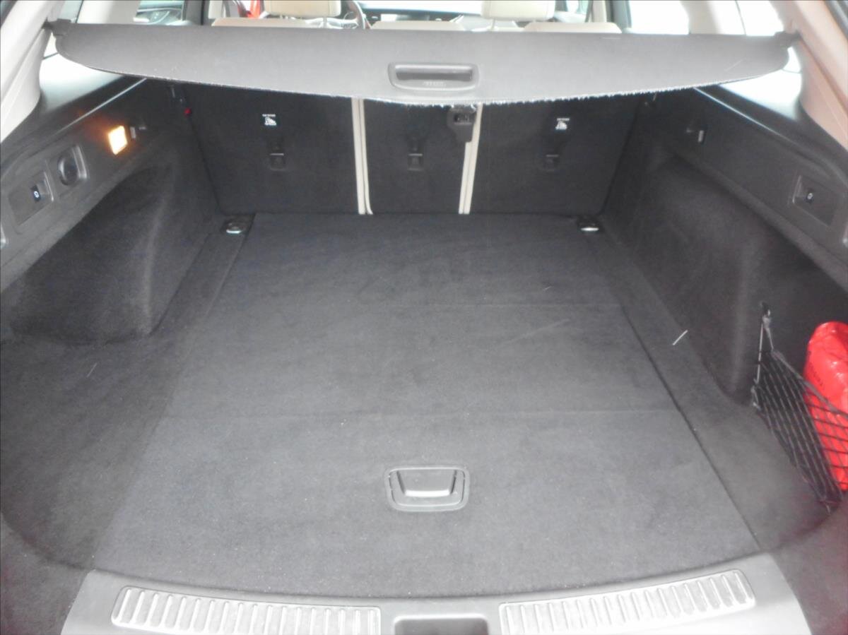 Opel Insignia Kombi 2,0 l 125 kw