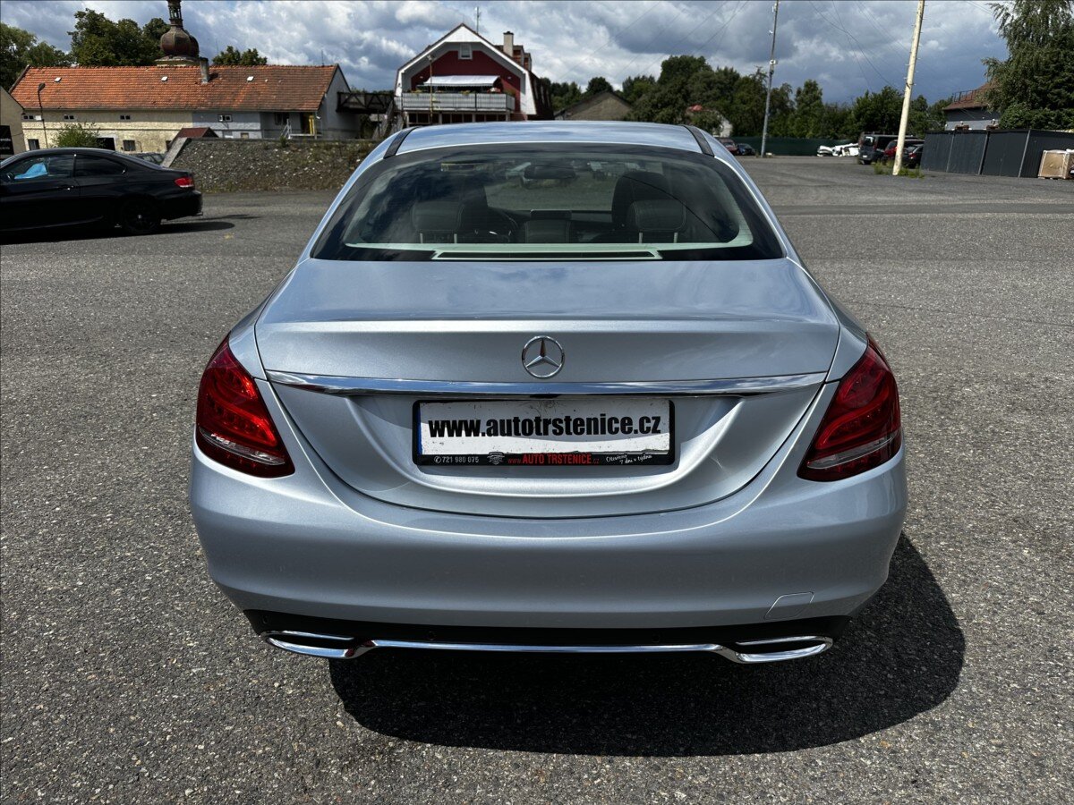 Mercedes-Benz Třídy C Sedan / Limuzína 1,6 l 115 kw