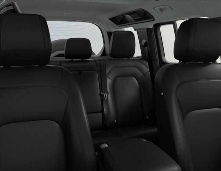 Land Rover Defender 8