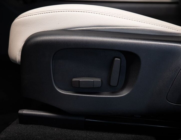 Land Rover Range Rover Velar SUV 3,0 l 221 kw