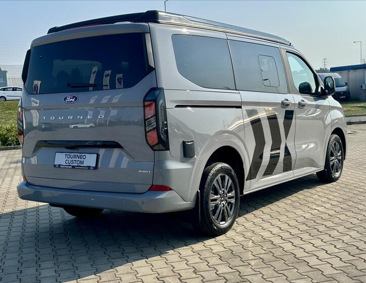 Ford Tourneo Custom 7
