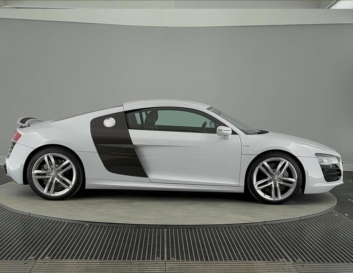 Audi R8 Kupé 5,2 l 386 kw