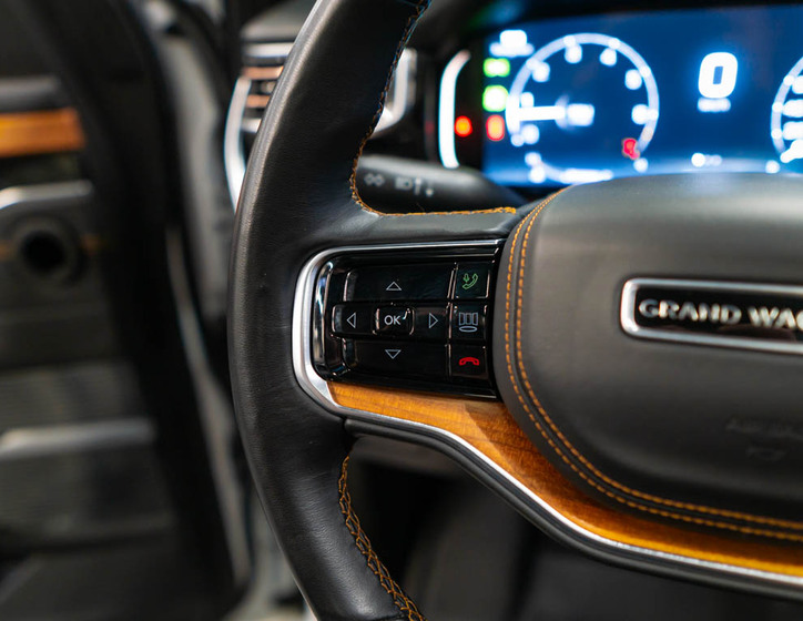 Jeep Grand Wagoneer 23