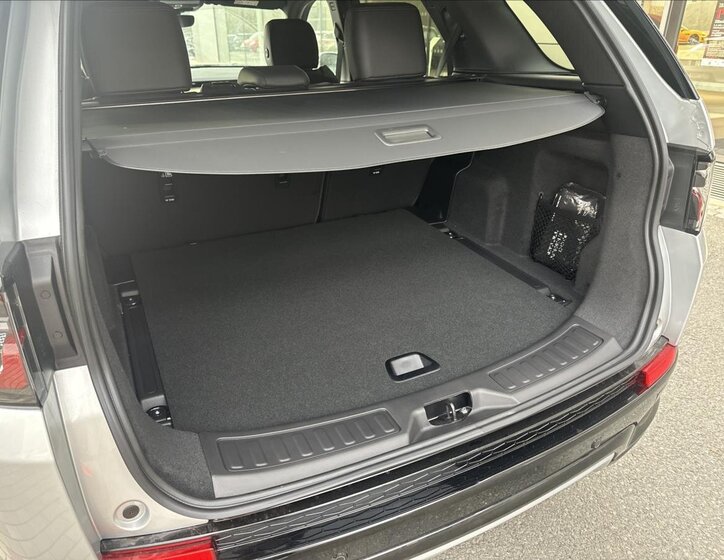 Land Rover Discovery Sport SUV / Terénní 1,5 l 227 kw