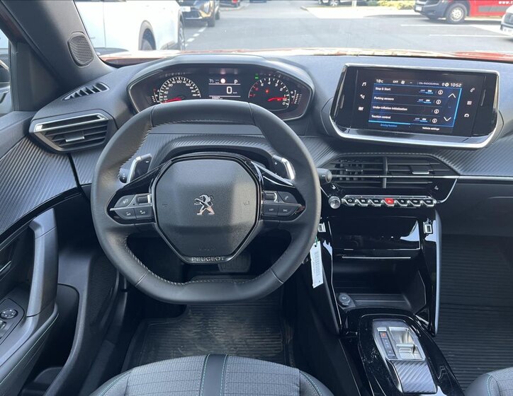 Peugeot 2008 SUV / Terénní 1,2 l 96 kw