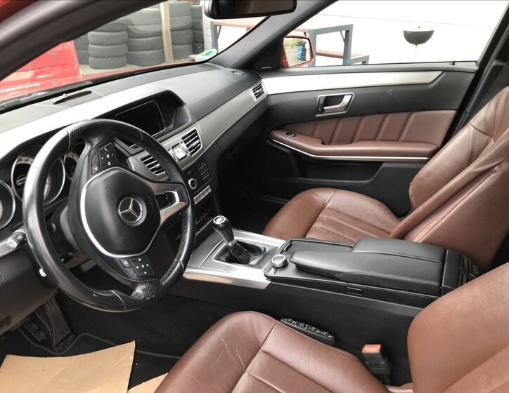 Mercedes-Benz Třídy E Kombi 2,1 l 100 kw