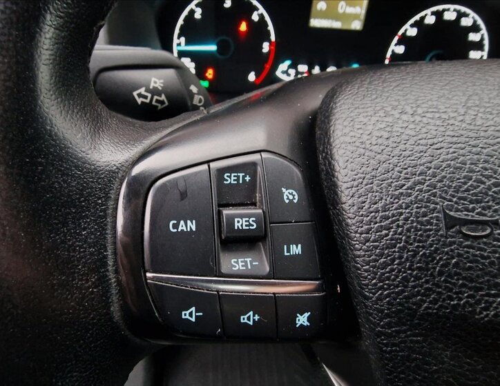 Ford Transit Kombi 2,0 l 96 kw