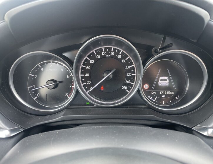 Mazda 6 Sedan / Limuzína 2,0 l 121 kw