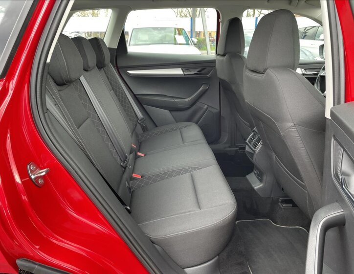 Škoda Karoq SUV 999,0 85 kw