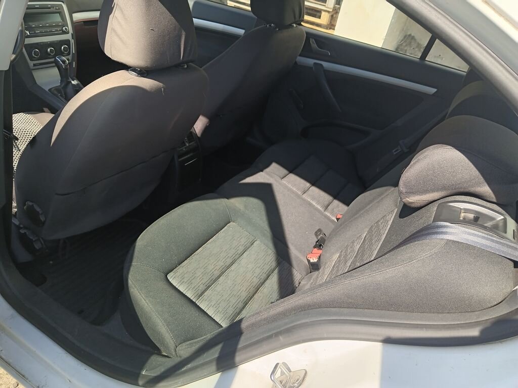 Škoda Octavia Sedan / Limuzína 1,6 l 77 kw